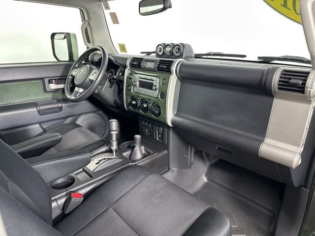 Used 2014 Toyota FJ Cruiser 4WD w/ Upgrade Package image 24