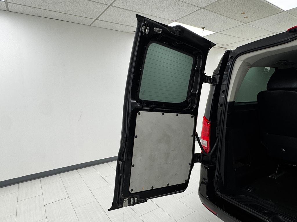 Used 2018 Mercedes-Benz Metris Passenger image 15