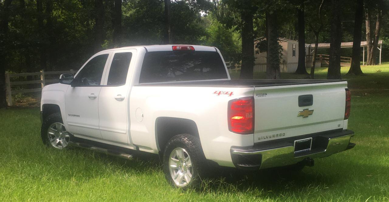 Used 2017 Chevrolet Silverado 1500 LT w/ All Star Edition AWD/4WD image 3