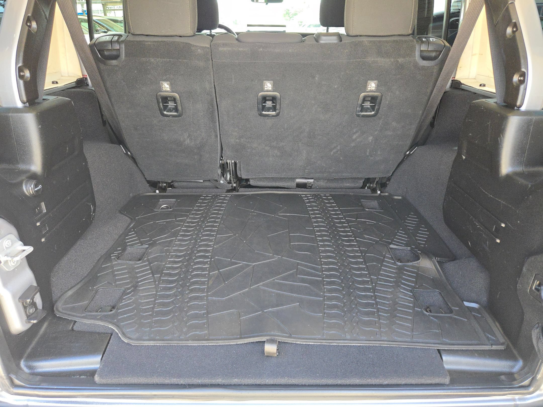 Used 2018 Jeep Wrangler Unlimited Sport S AWD/4WD image 24
