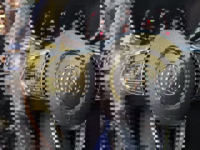 Used 2025 Acura MDX SH-AWD image 22