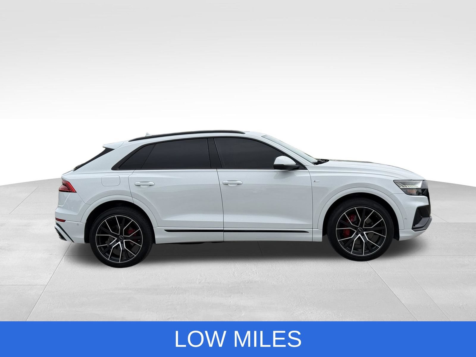 Used 2019 Audi Q8 Prestige w/ Luxury Package AWD/4WD image 12