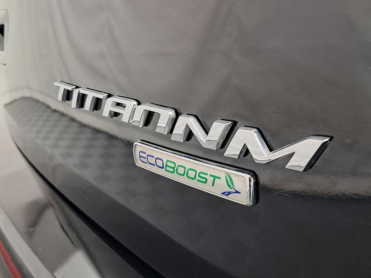 Used 2017 Ford Edge Titanium FWD image 6