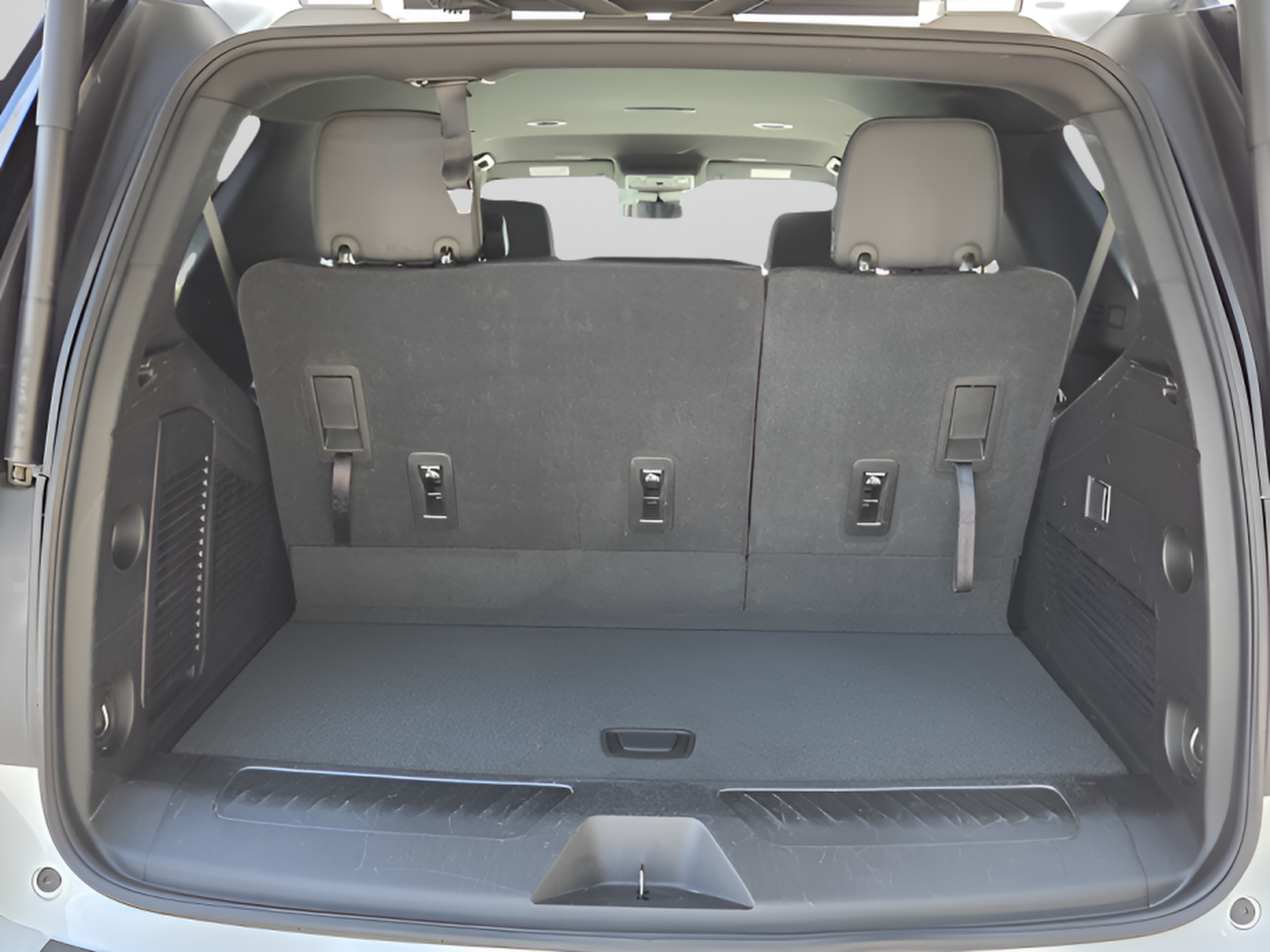 Used 2025 Chevrolet Tahoe LT AWD/4WD image 14