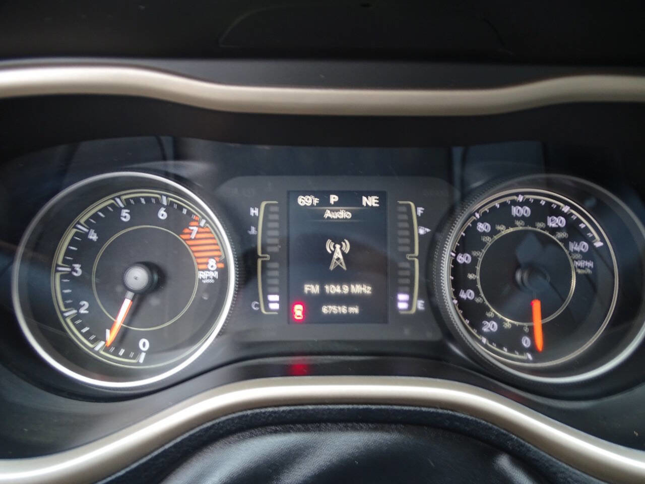 Used 2018 Jeep Cherokee Sport w/ Cold Weather Group AWD/4WD image 16