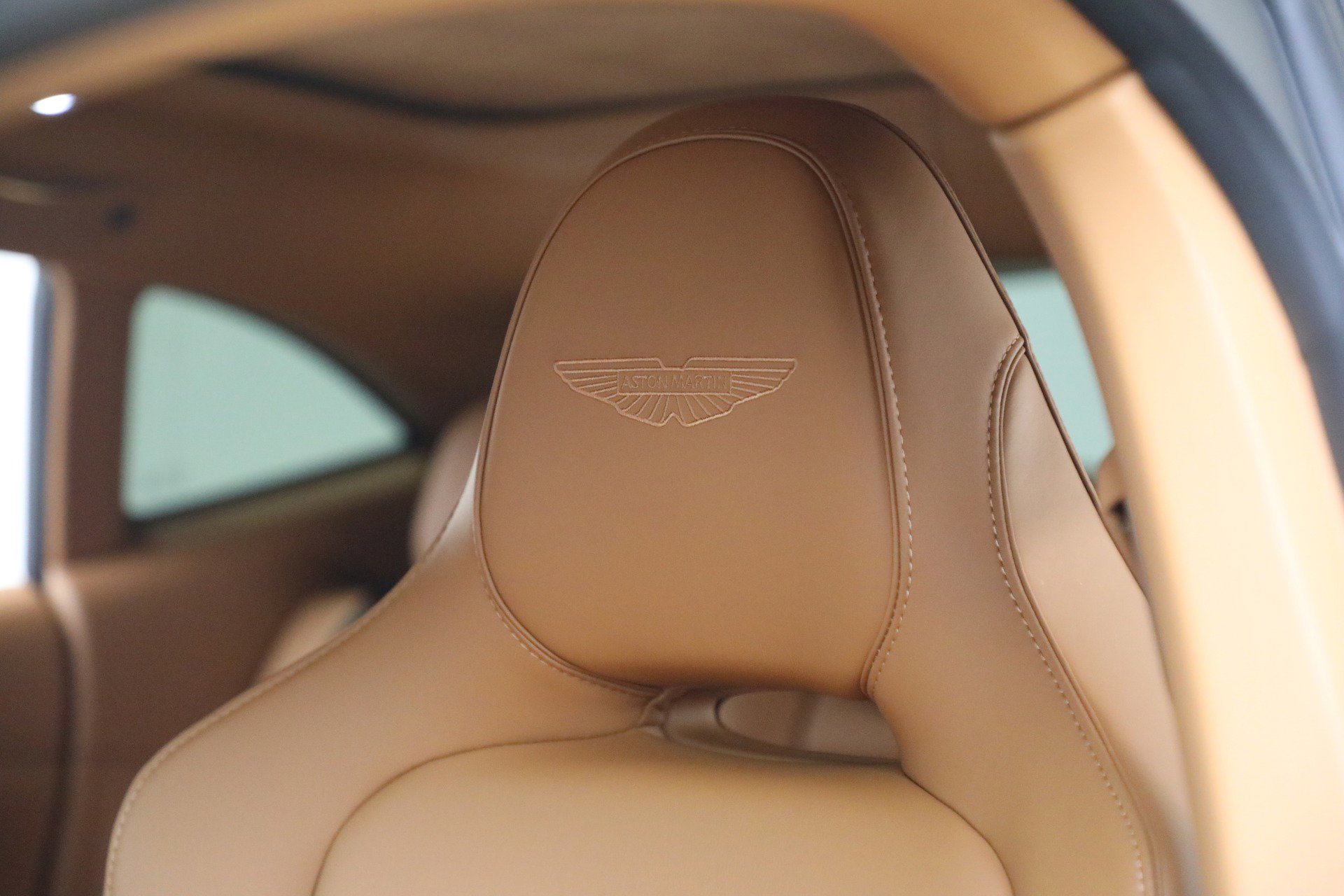 New 2026 Aston Martin DBX 707 image 22