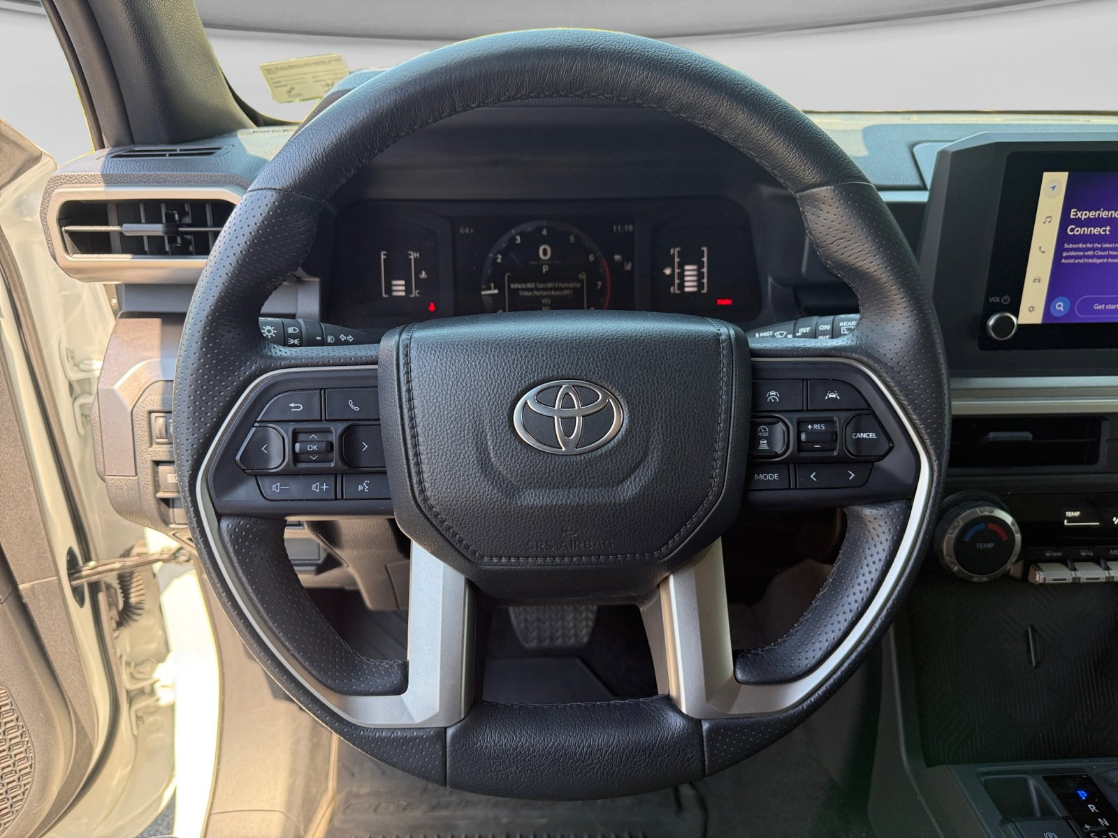 Used 2025 Toyota 4Runner SR5 AWD/4WD image 13