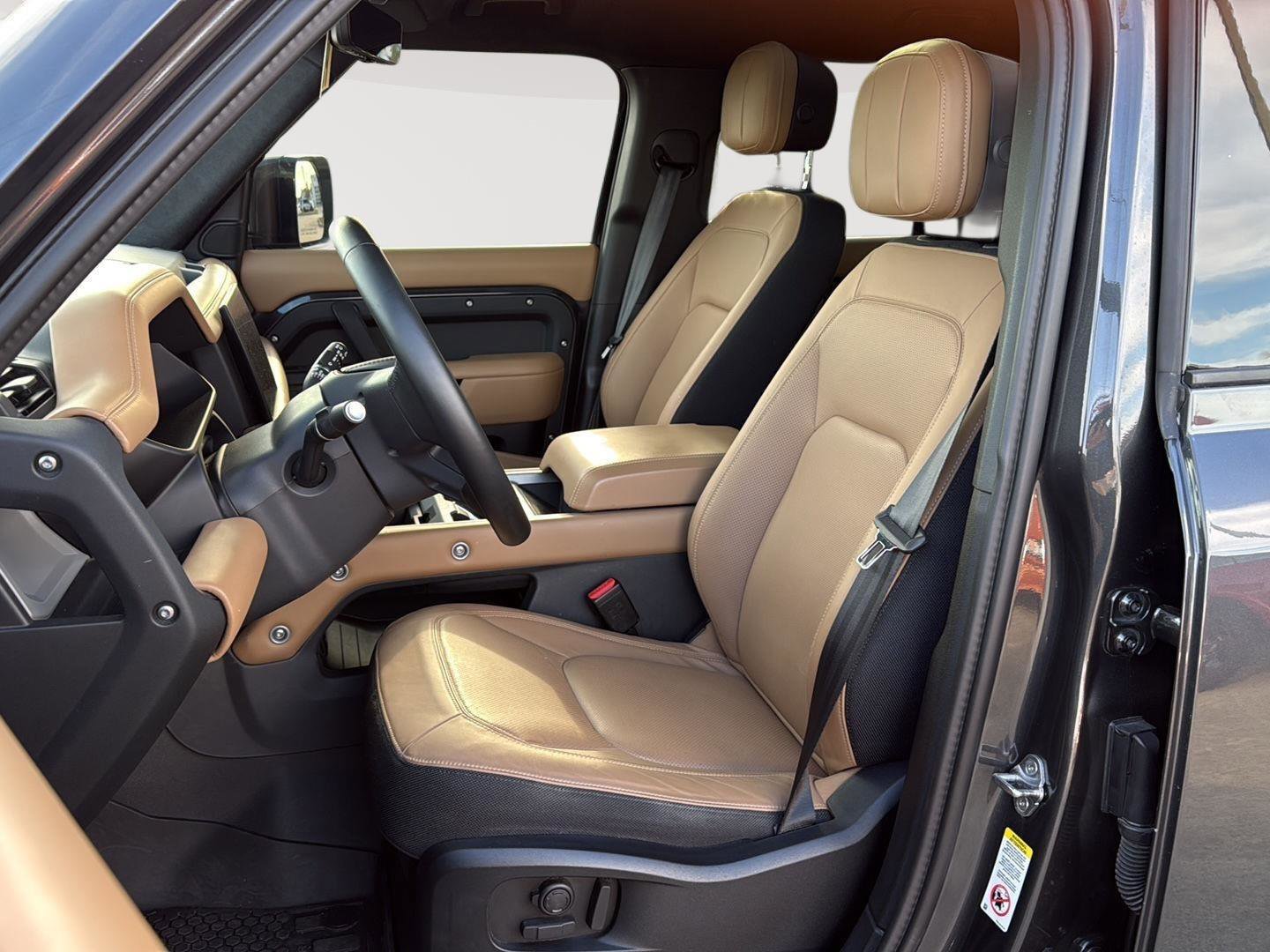 Used 2025 Land Rover Defender 110 X image 11