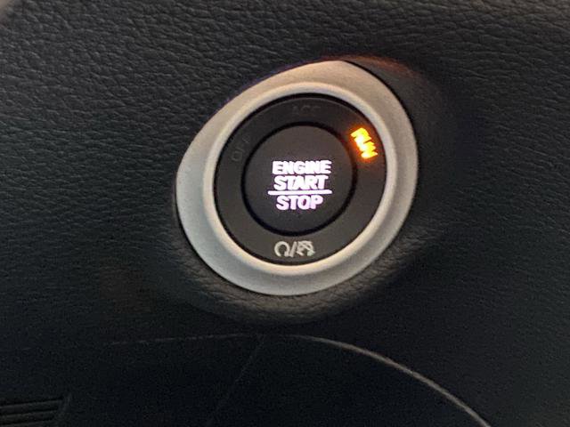 New 2026 Chrysler Pacifica Limited w/ Trailer Tow Group image 46