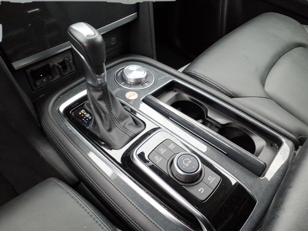 Used 2024 Nissan Armada SV image 18
