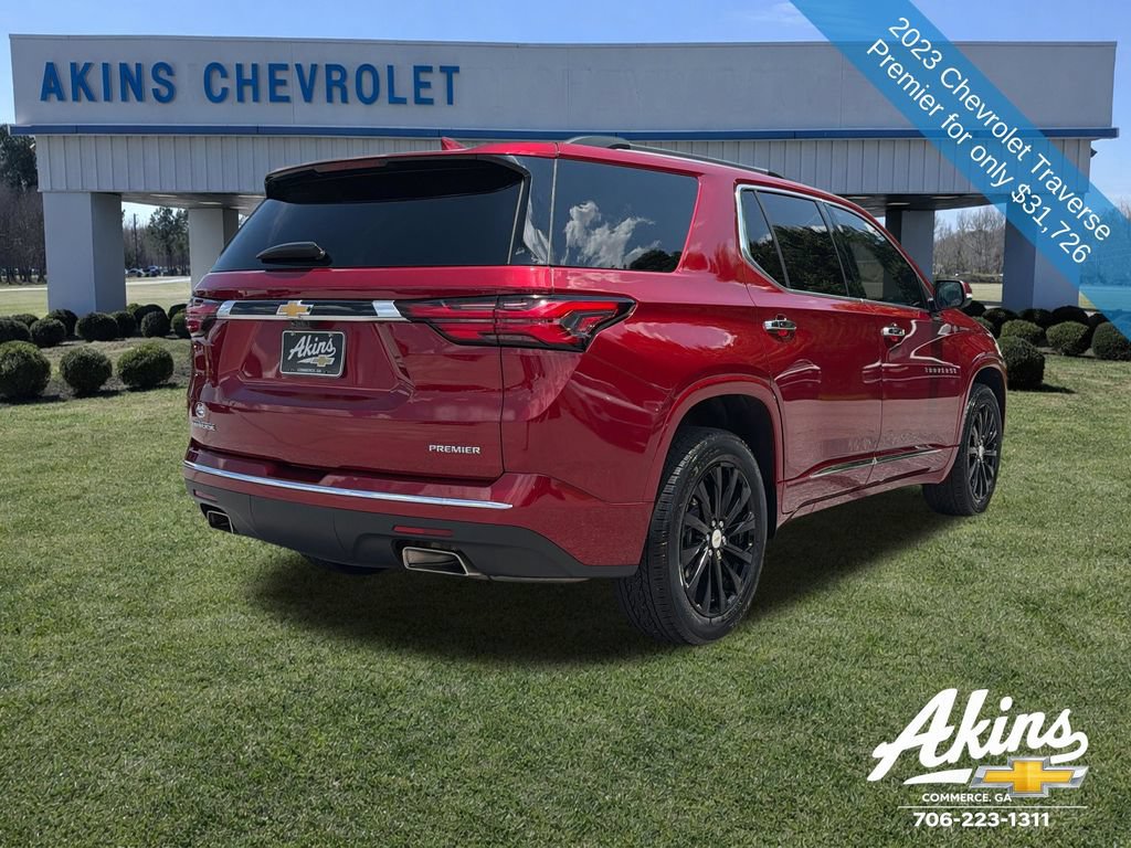 Used 2023 Chevrolet Traverse Premier FWD image 7
