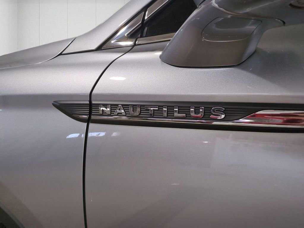 Certified 2023 Lincoln Nautilus Reserve image 10