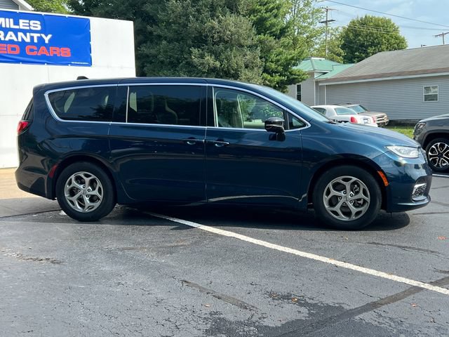 Used 2024 Chrysler Pacifica Limited FWD image 52