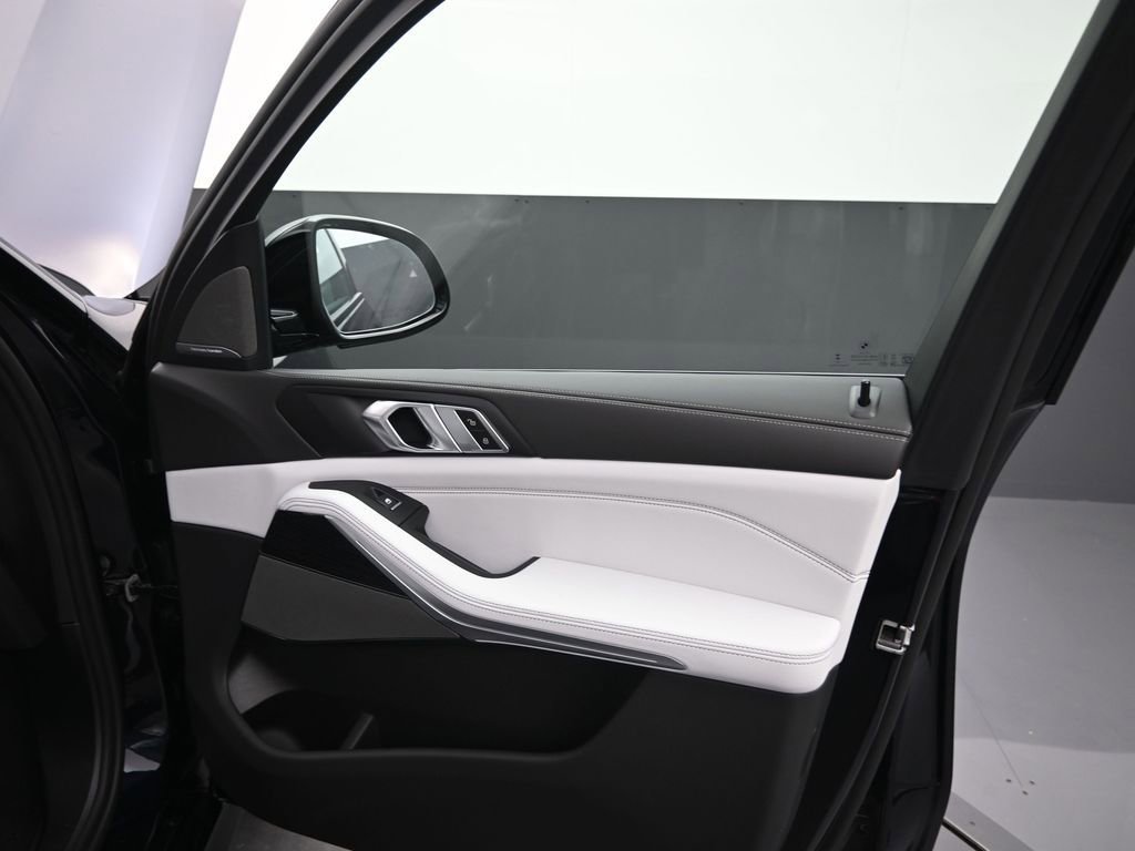 New 2026 BMW X5 xDrive50e AWD/4WD image 19