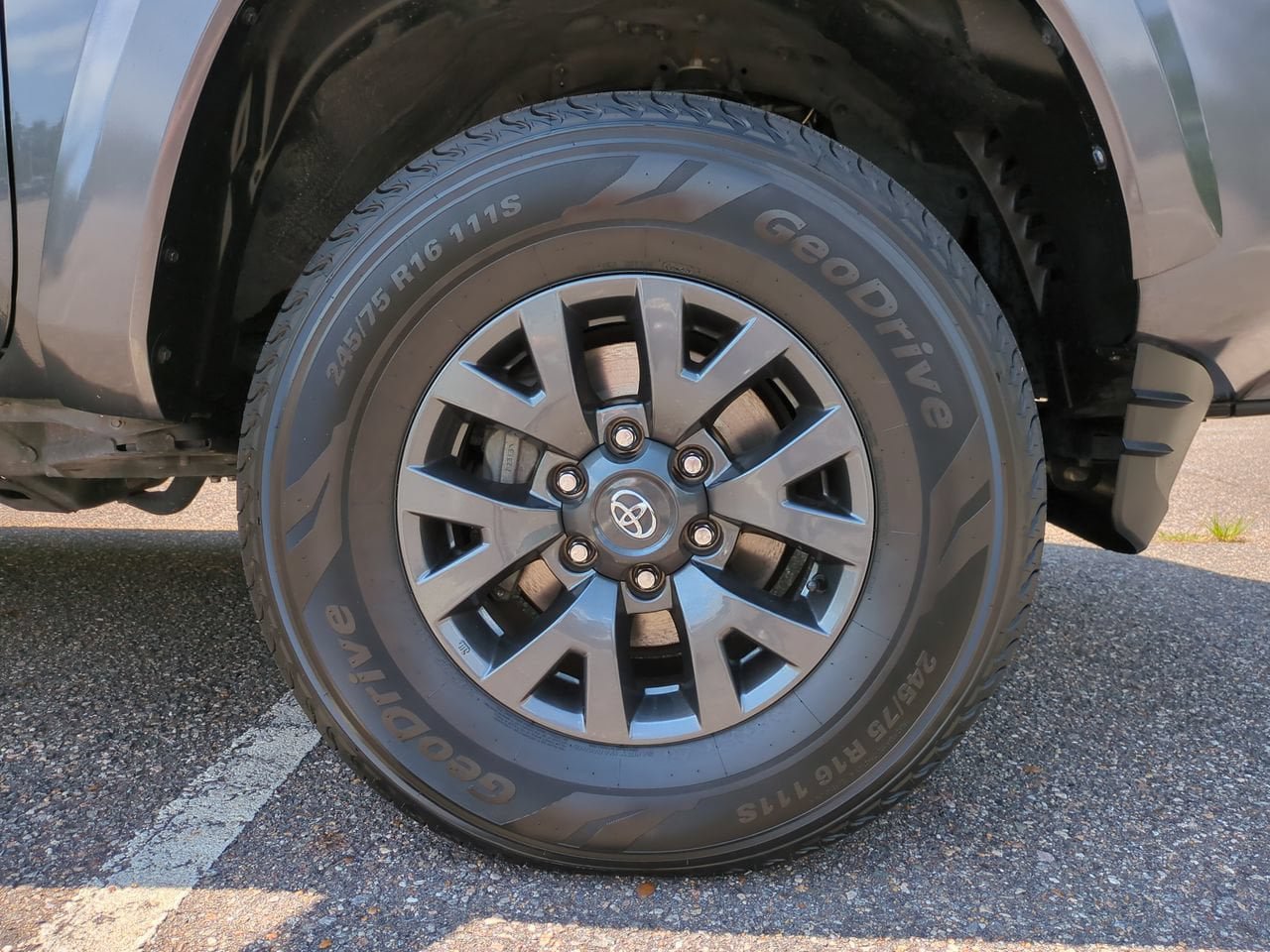 Used 2023 Toyota Tacoma SR5 w/ Technology Package AWD/4WD image 11