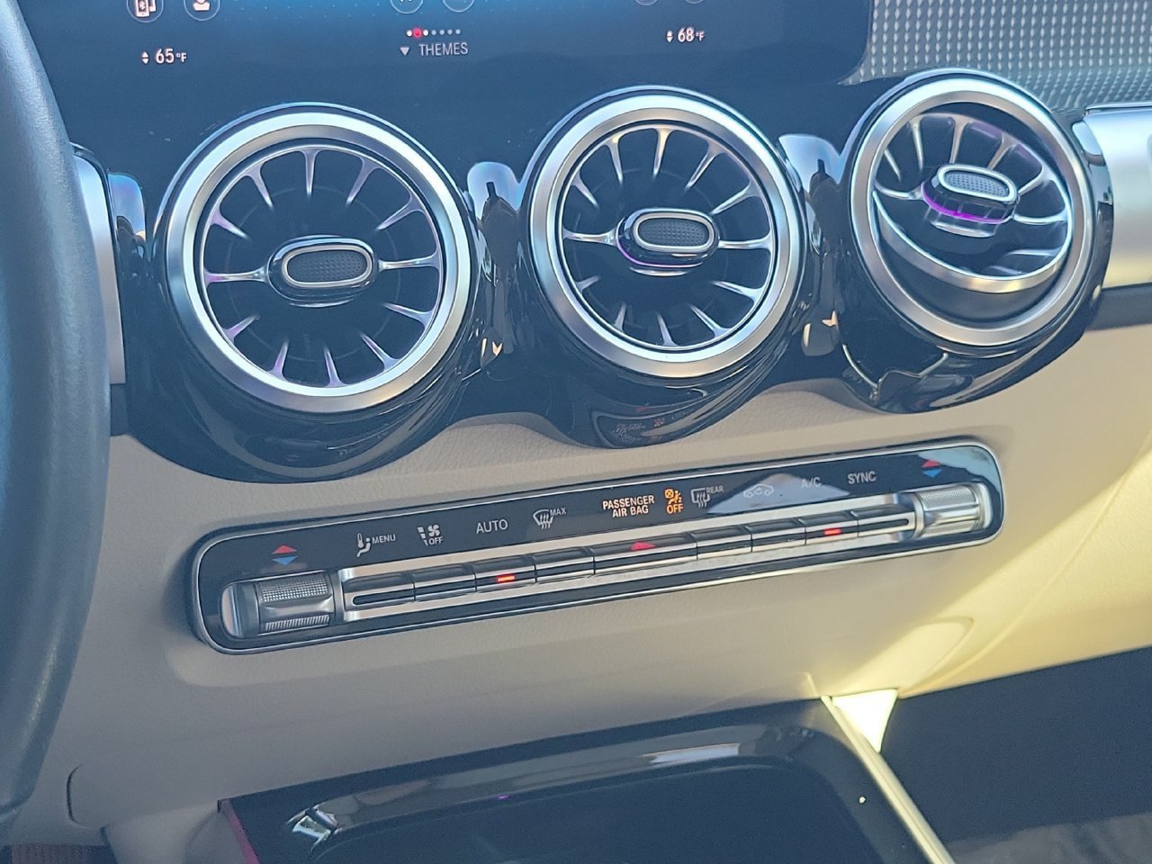 Used 2022 Mercedes-Benz GLB 250 image 28