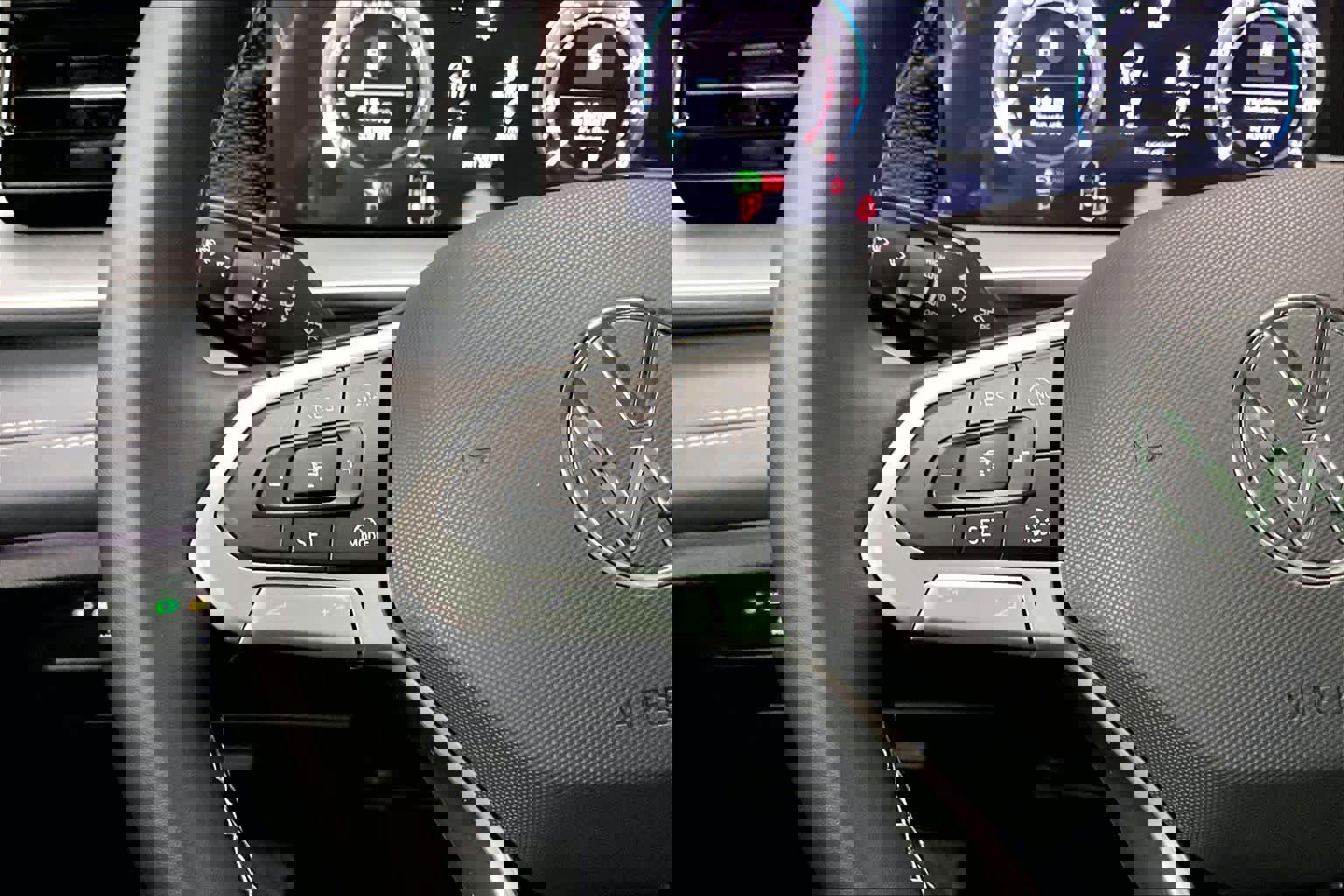 New 2026 Volkswagen Tiguan SE image 17