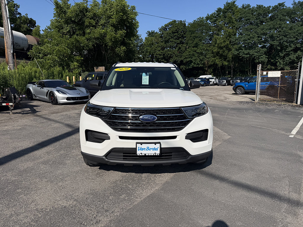 Used 2020 Ford Explorer XLT AWD/4WD image 11