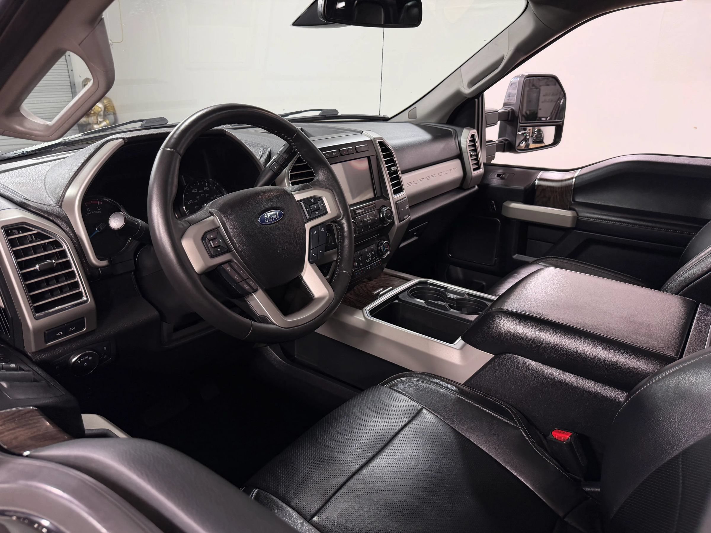 Used 2017 Ford F250 Lariat w/ Lariat Ultimate Package AWD/4WD image 15