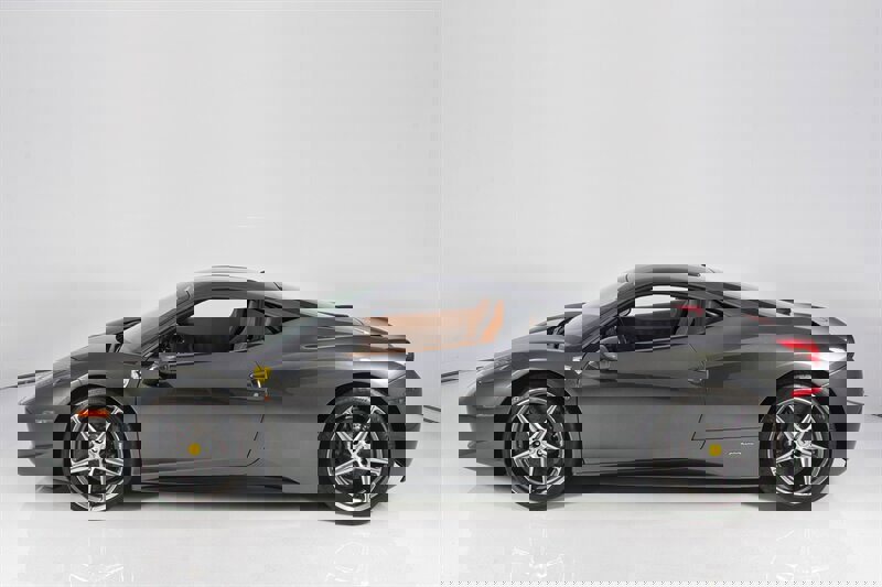 Used 2013 Ferrari 458 Italia Coupe RWD image 5