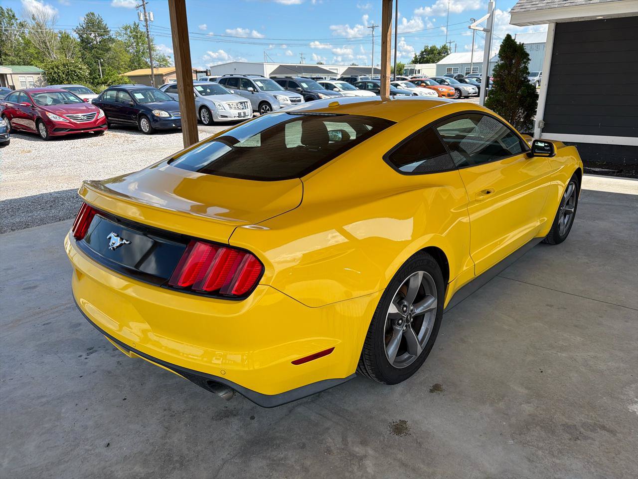 Used 2015 Ford Mustang Premium RWD image 6