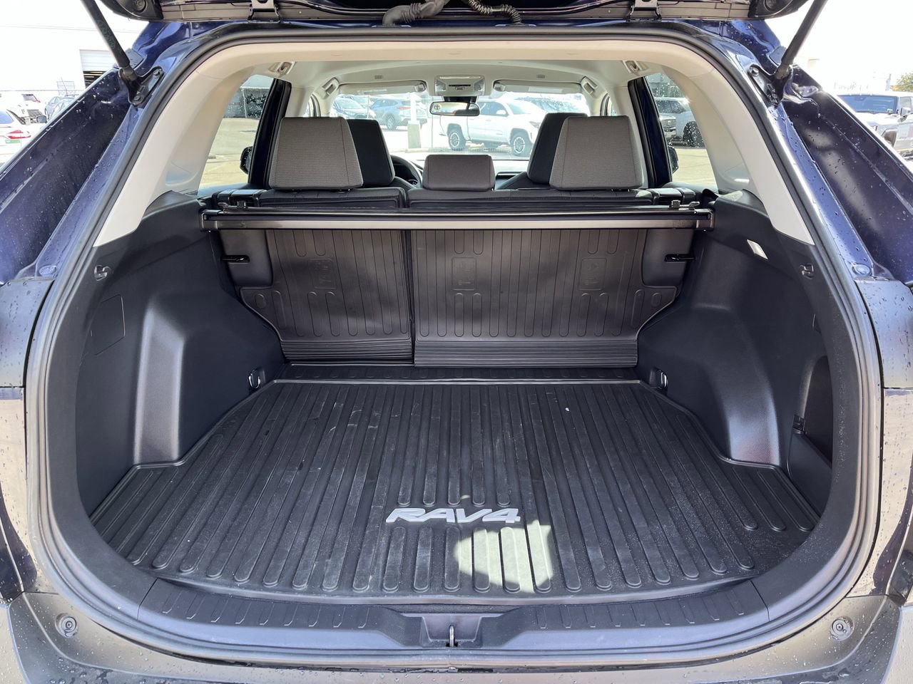 Used 2023 Toyota RAV4 XLE image 27