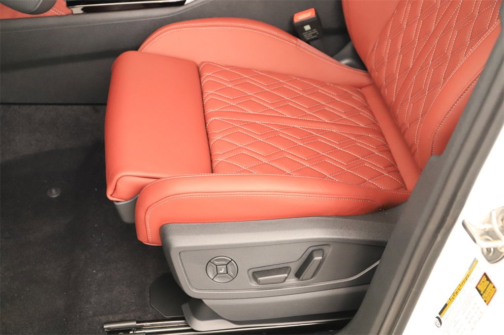 New 2025 Audi SQ5 Premium Plus image 24