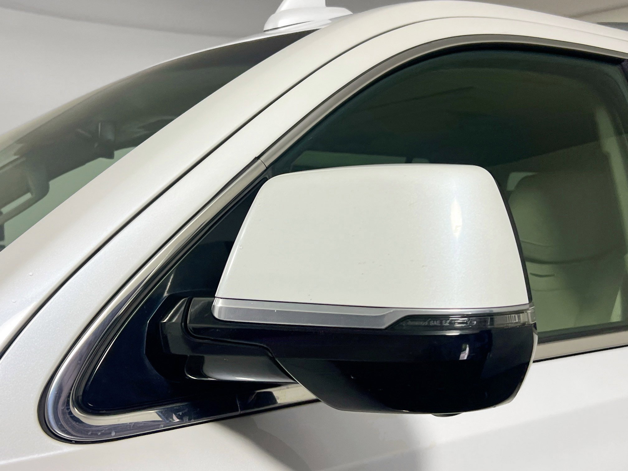 Used 2017 Cadillac Escalade ESV Luxury RWD image 12