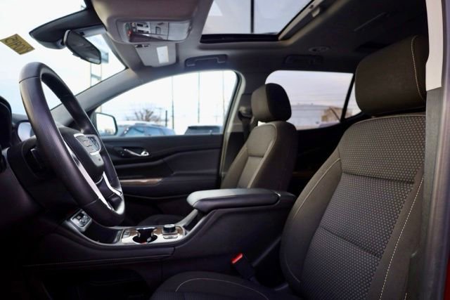 Certified 2023 GMC Acadia SLE w/ Driver Convenience Package image 17