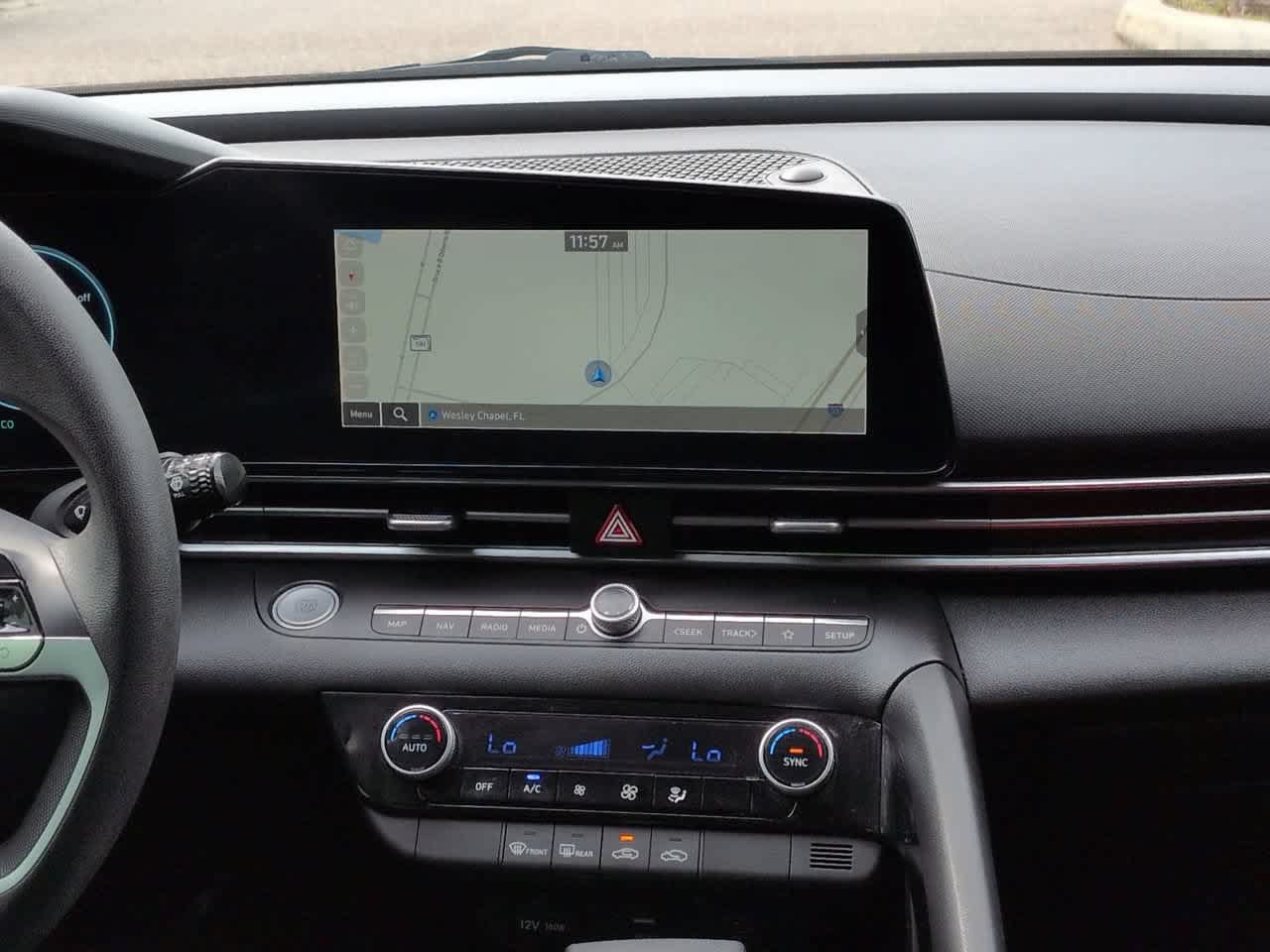 Used 2024 Hyundai Elantra Blue FWD image 17
