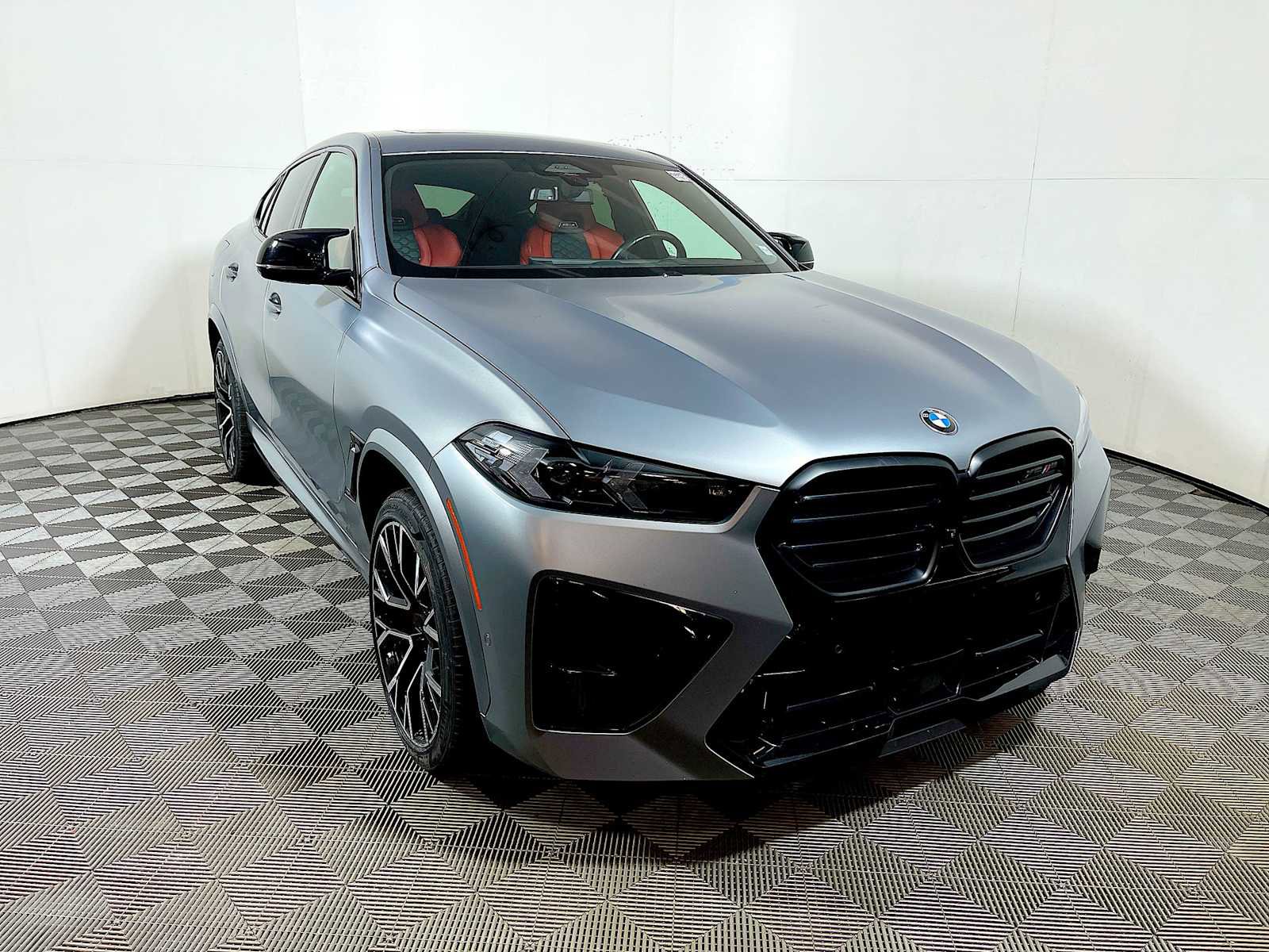 Used 2024 BMW X6 M Competition w/ Executive Package image 2