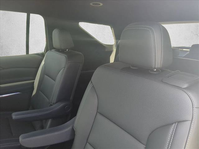 Used 2026 Chevrolet Traverse LT FWD image 17