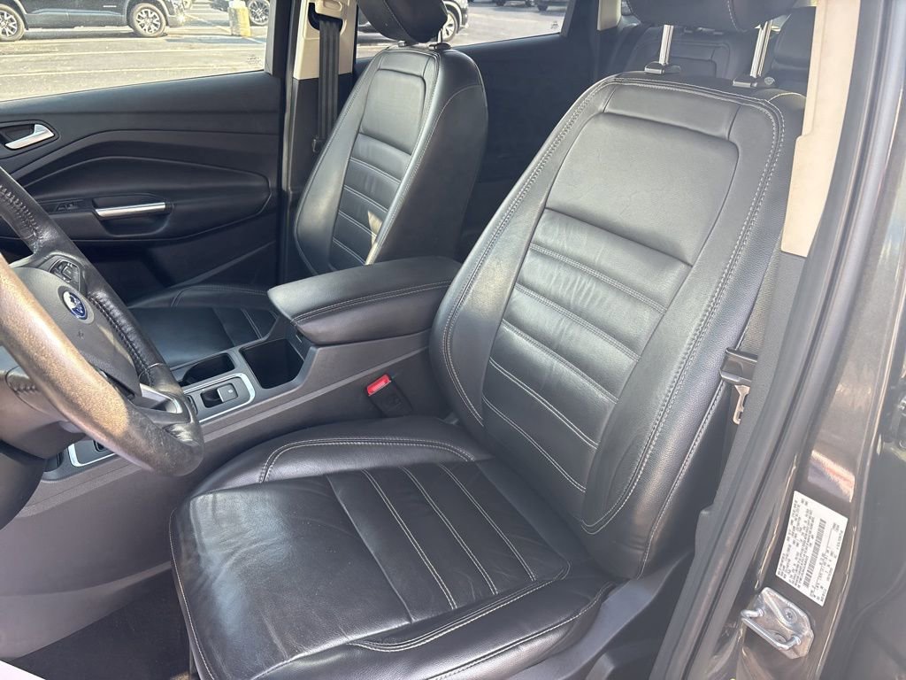 Used 2018 Ford Escape Titanium w/ Ford Safe & Smart Package image 28