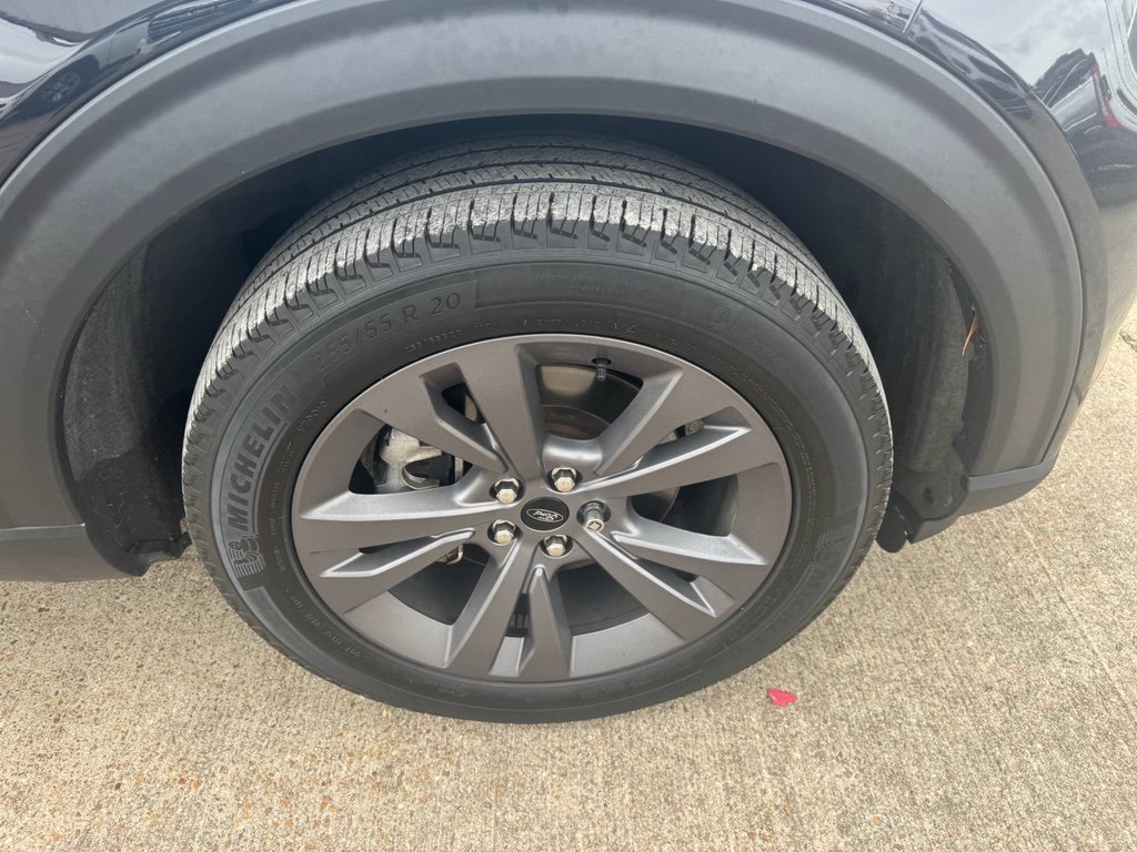 Used 2022 Ford Explorer XLT w/ Equipment Group 202A image 12