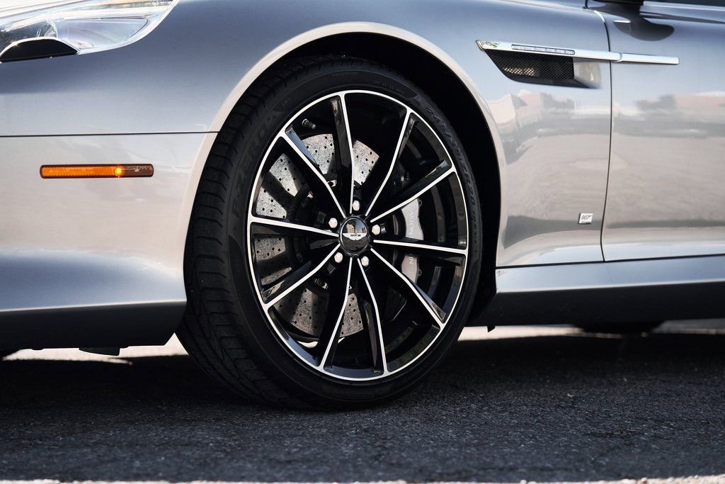 Used 2016 Aston Martin DB9 GT RWD image 11
