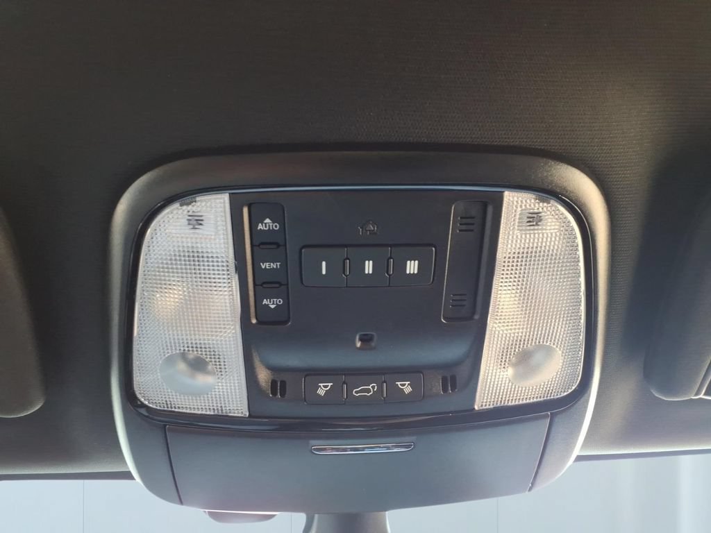 Used 2024 Dodge Durango GT RWD image 26