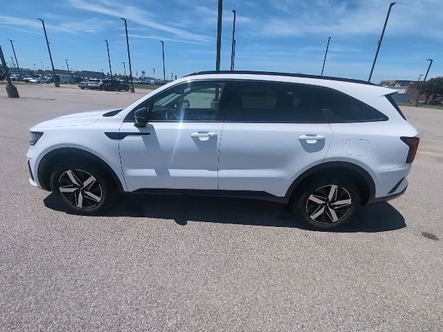 Used 2023 Kia Sorento EX w/ Panoramic Sunroof Package FWD image 10
