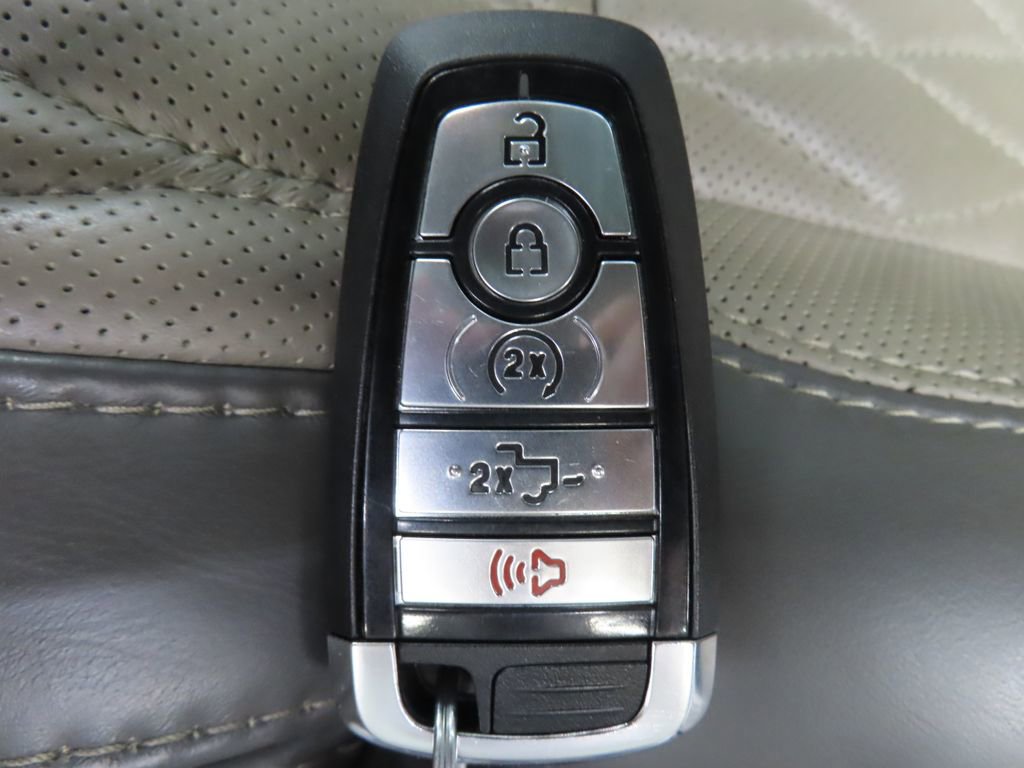Used 2025 Ford F450 Platinum w/ Platinum Plus Package AWD/4WD image 82