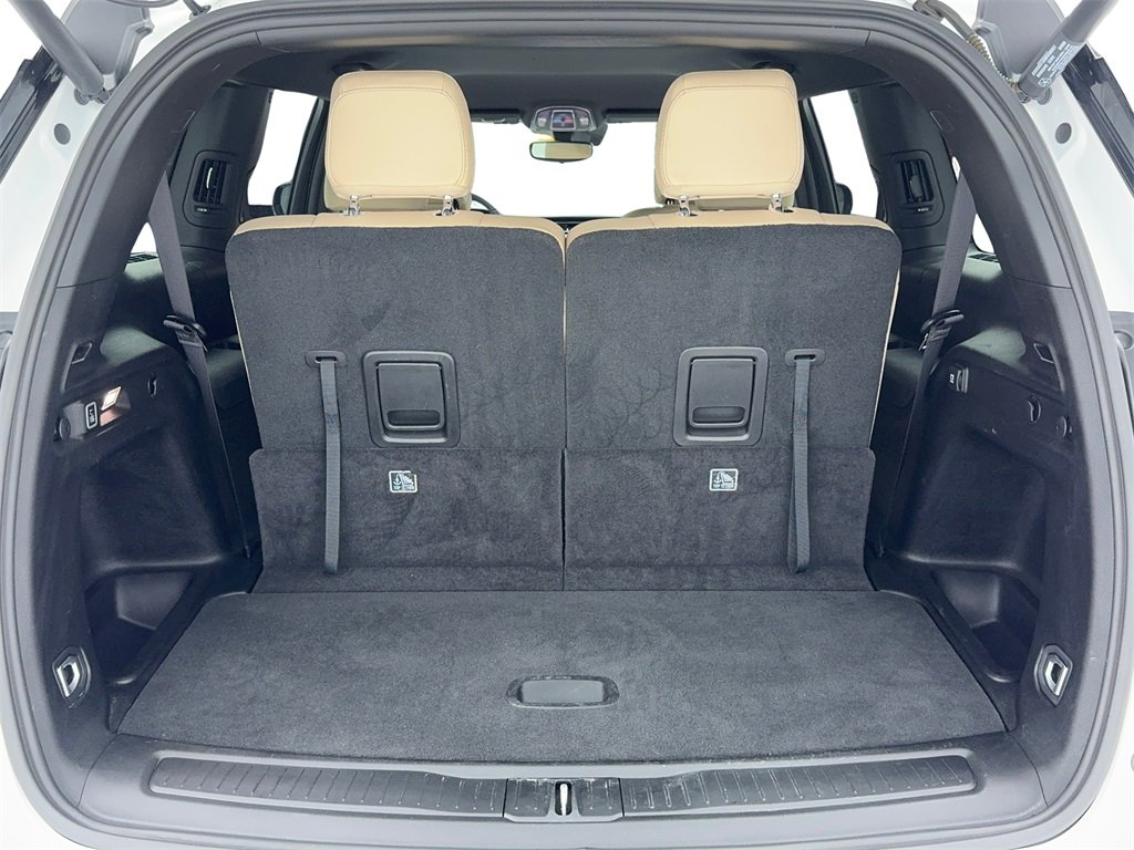 Used 2024 Jeep Grand Cherokee L Limited w/ Black Appearance Package image 11