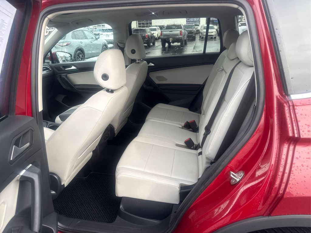Used 2019 Volkswagen Tiguan SE w/ Panoramic Sunroof Package image 21