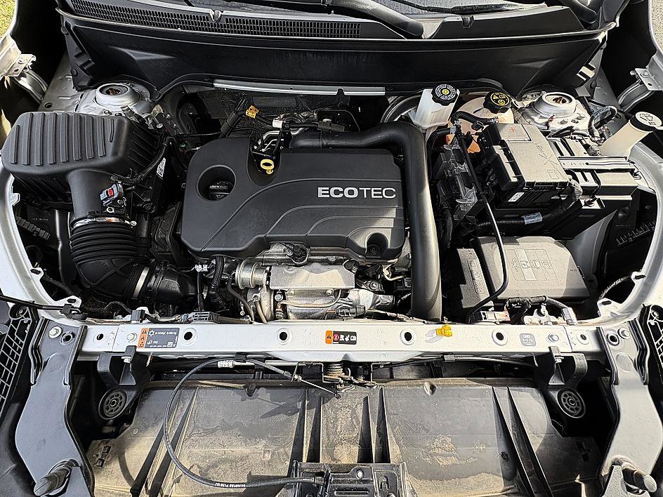 Used 2022 GMC Terrain SLE w/ Driver Convenience Package image 25