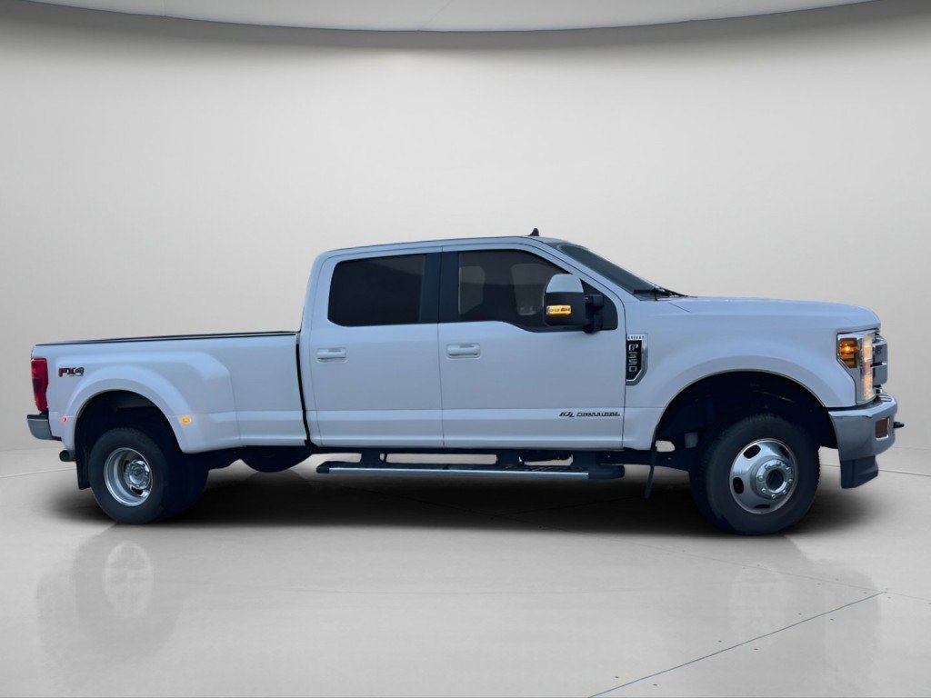 Used 2019 Ford F350 Lariat w/ Lariat Value Package image 4
