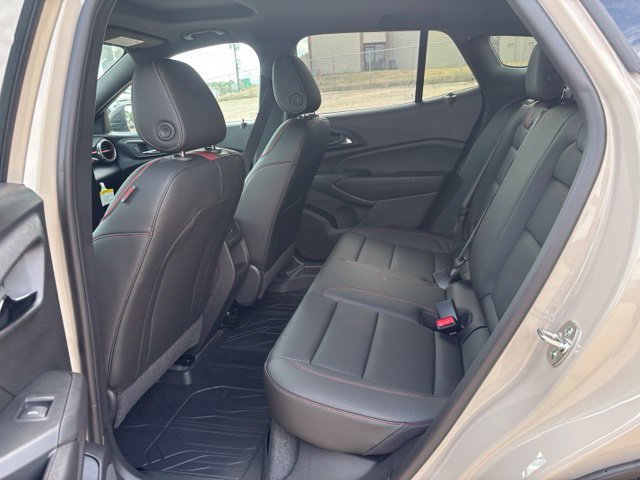 New 2026 Chevrolet Trax RS w/ Sunroof Package FWD image 12