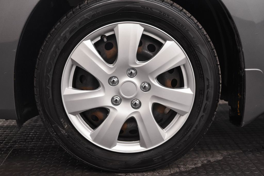 Used 2016 Nissan Sentra S image 10