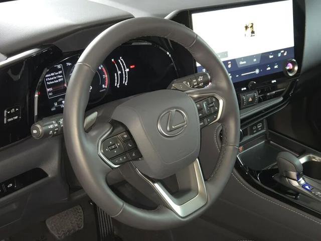 Certified 2026 Lexus NX 350 AWD w/ Accessory Package (2T) image 30