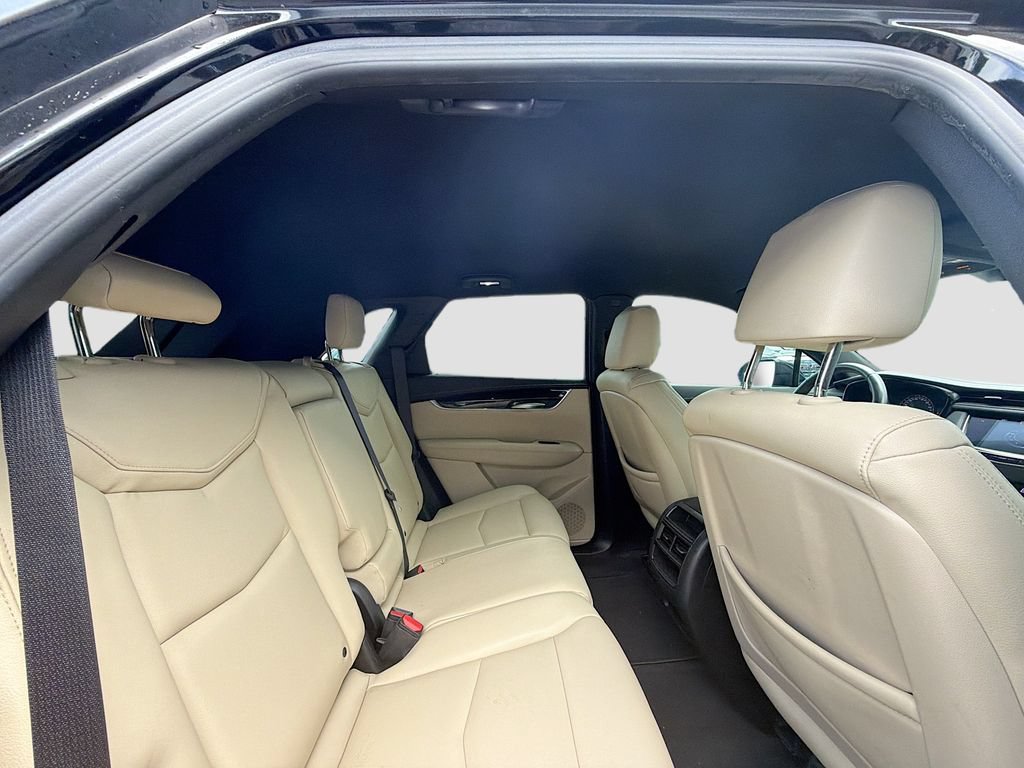 Used 2018 Cadillac XT5 FWD image 31