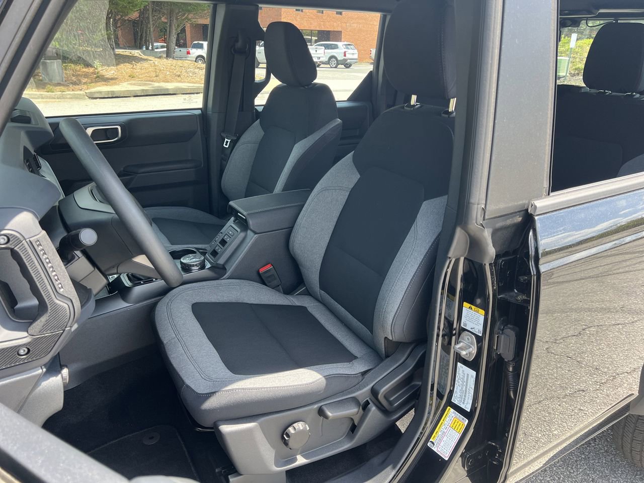 New 2025 Ford Bronco 4-Door AWD/4WD image 14