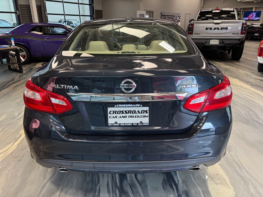 Used 2017 Nissan Altima 3.5 SL w/ 3.5SL Technology Package FWD image 34