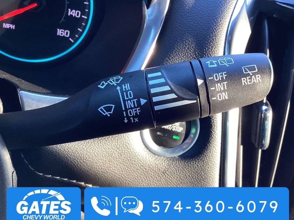 Used 2023 Chevrolet Traverse LT image 28