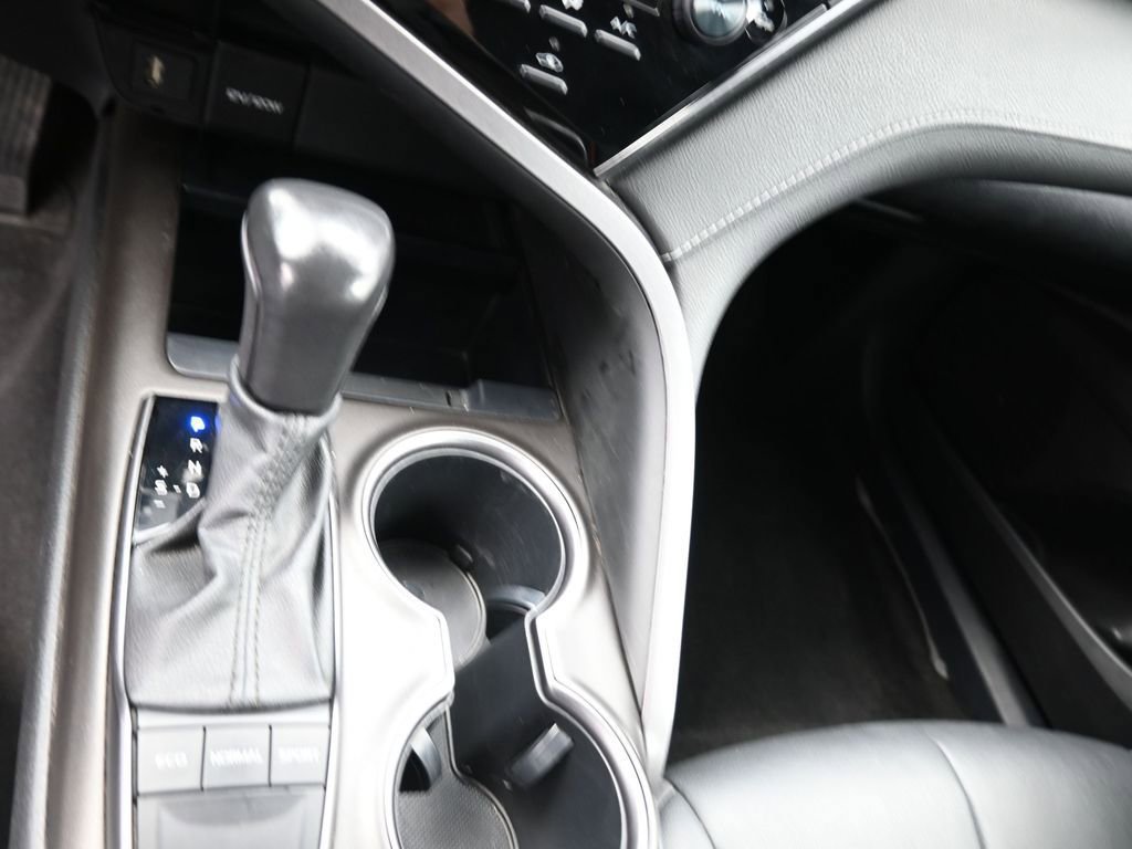 Used 2023 Toyota Camry SE image 13